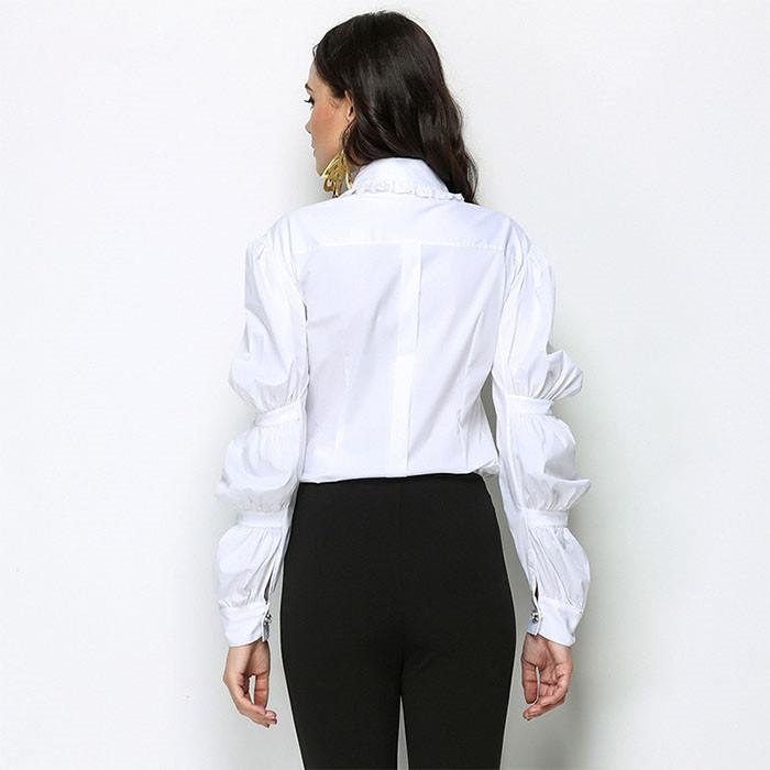 tom qab ntawm lub teeb dawb lub tes tsho nyo hau khi lub tsho poj niam